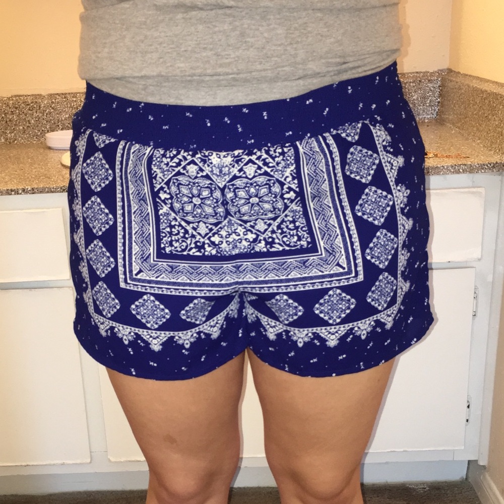 Sweet wanderer mini polyester shorts